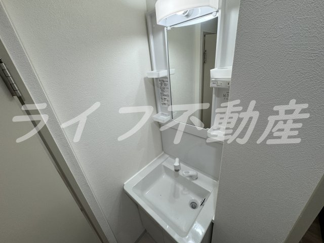 幸田マンション新深江の独立洗面台|独立洗面化粧台が付いています
