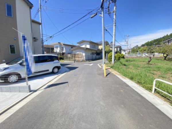 『八王子市新築戸建て』八王子市川口町2120-1【仲介手数料無料】　１７期の前面道路含む現地写真|～仲介手数料無料☆八王子ひなた不動産～　八王子市川口町　新築戸建て