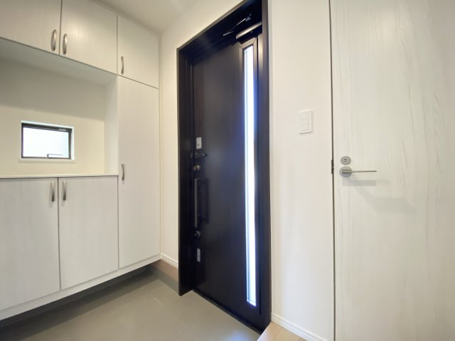 『八王子市新築戸建て』八王子市川口町2120-1【仲介手数料無料】　１７期の玄関|～仲介手数料無料☆八王子ひなた不動産～　八王子市川口町　新築戸建て