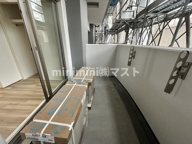 セレニテ阿波座ミラクのバルコニー