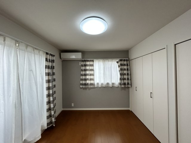 坂井町3丁目　中古戸建の洋室