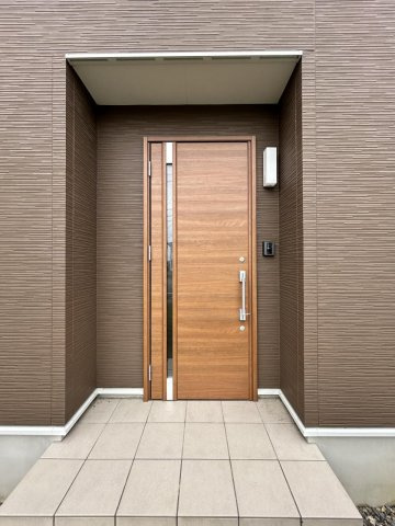 坂井町3丁目　中古戸建の玄関