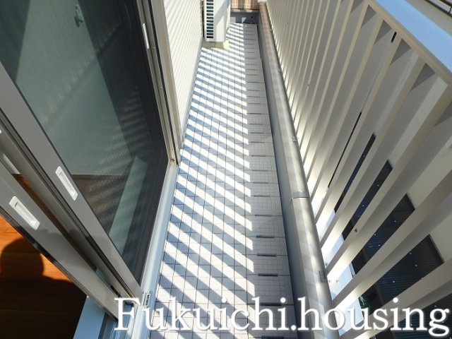 ステージクォリアップ経堂のバルコニー