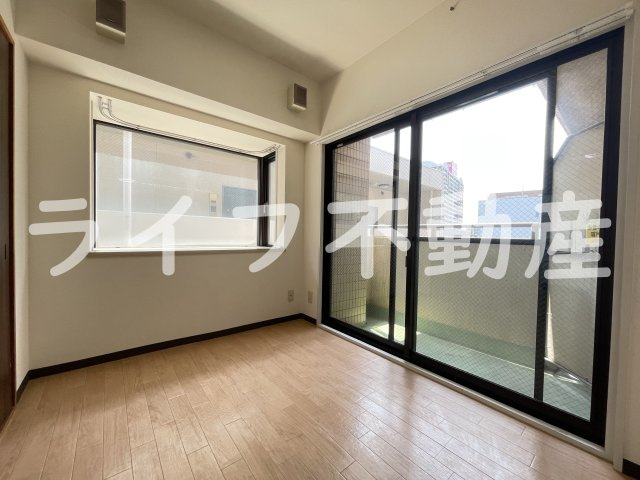 新星布施ビルの居間・リビング|居間です