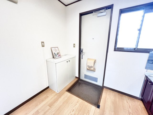 ファミーユ恵（ケイ）の玄関|※別部屋参考写真
