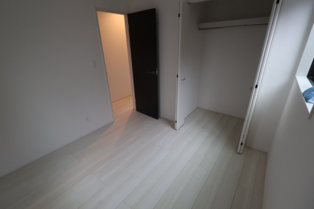 【洋室】 | 《仲介手数料無料》練馬区大泉学園町５丁目16-3(全1戸)新築一戸建てグラファーレ | 撮影日 2025年10月9日 14:40 曇り