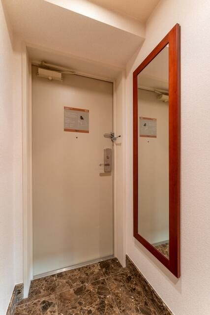 オーキッドレジデンス六本木の玄関