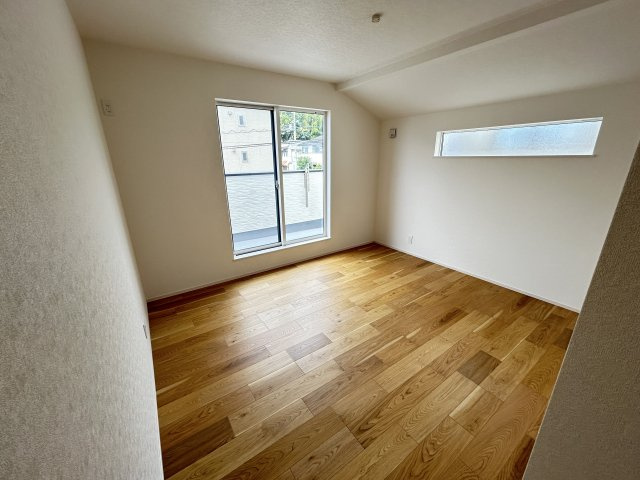 神戸市西区北別府5丁目新築戸建　2号地の洋室