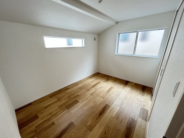 神戸市西区北別府5丁目新築戸建　2号地の洋室