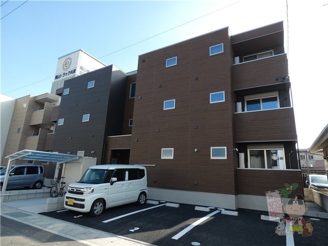 ＲＥＧＡＬＥＳＴ　ＬＵＣＥＮＴＥ（レガリストルチェンテ）