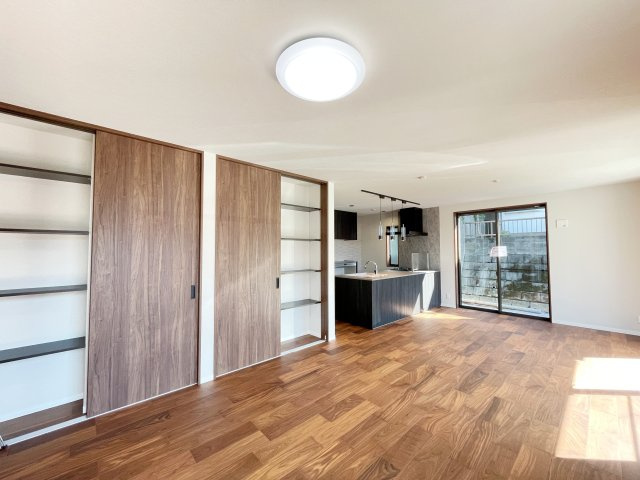 『八王子市新築戸建て』八王子市長沼町60-2【仲介手数料無料】の居間・リビング|～仲介手数料無料☆八王子ひなた不動産～八王子市長沼町　新築戸建て