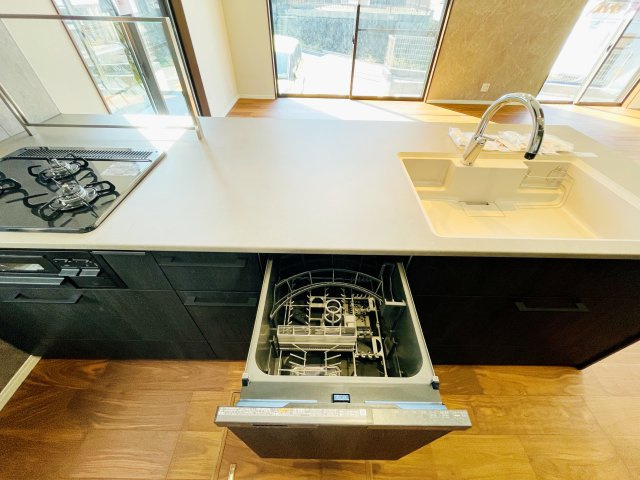 『八王子市新築戸建て』八王子市長沼町60-2【仲介手数料無料】のキッチン|～仲介手数料無料☆八王子ひなた不動産～八王子市長沼町　新築戸建て