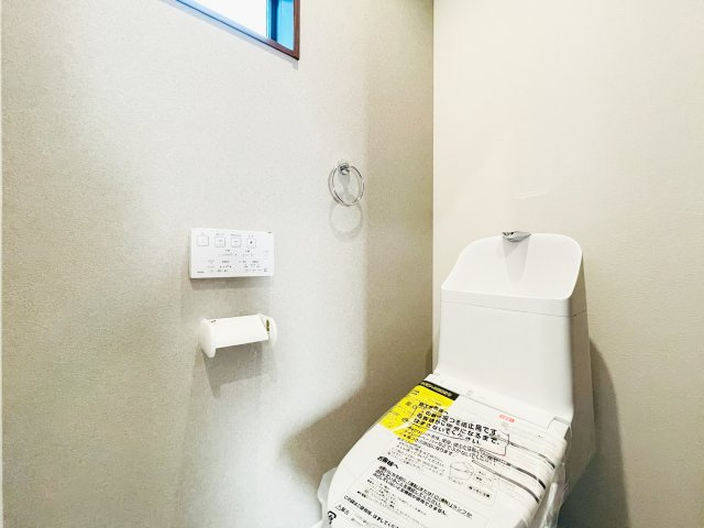 『八王子市新築戸建て』八王子市長沼町60-2【仲介手数料無料】のトイレ|～仲介手数料無料☆八王子ひなた不動産～八王子市長沼町　新築戸建て