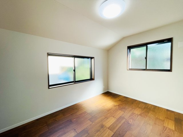 『八王子市新築戸建て』八王子市長沼町60-2【仲介手数料無料】の洋室|～仲介手数料無料☆八王子ひなた不動産～八王子市長沼町　新築戸建て