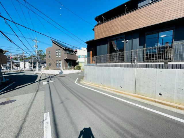 『八王子市新築戸建て』八王子市長沼町60-2【仲介手数料無料】の前面道路含む現地写真|～仲介手数料無料☆八王子ひなた不動産～八王子市長沼町　新築戸建て