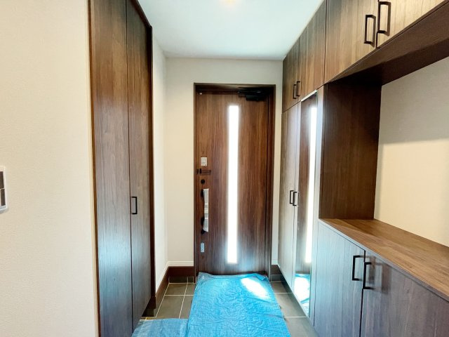 『八王子市新築戸建て』八王子市長沼町60-2【仲介手数料無料】の玄関|～仲介手数料無料☆八王子ひなた不動産～八王子市長沼町　新築戸建て