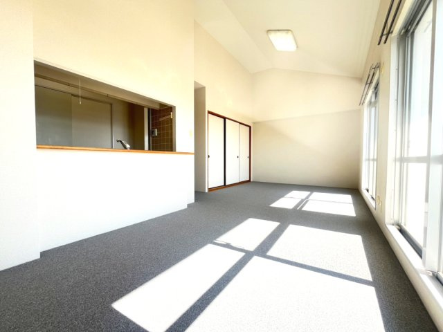 サンディ・パークスⅢ番館の居間・リビング|使いやすいリビングです