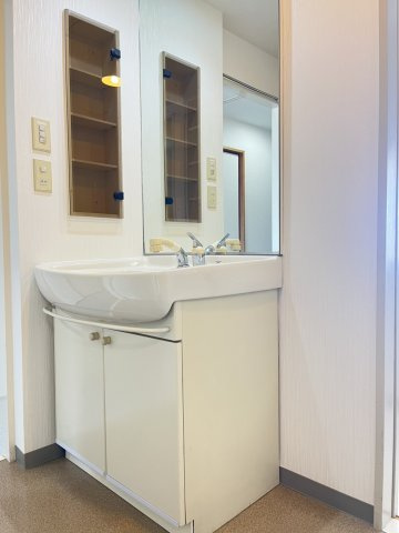 サンディ・パークスⅢ番館の独立洗面台