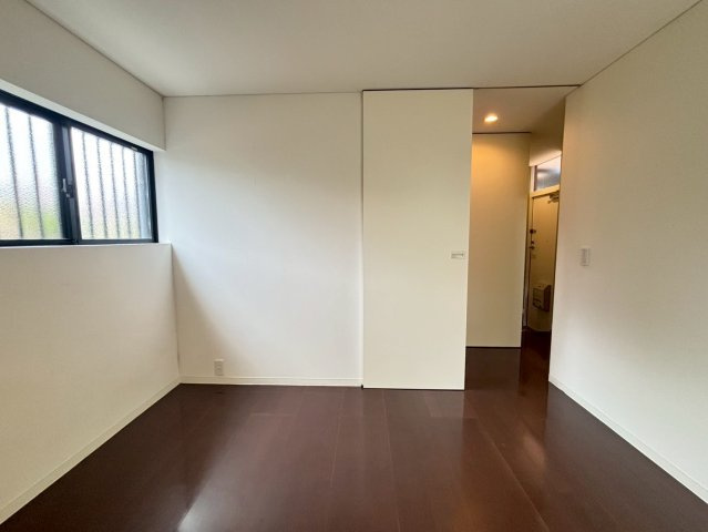 ミグ・ノンの内装