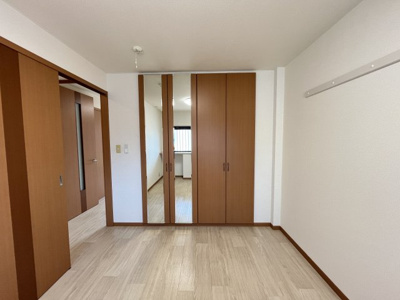 【洋室】 | ピュア・リーフ