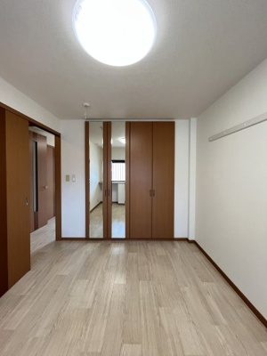 【洋室】 | ピュア・リーフ