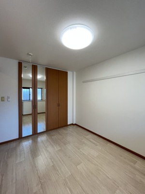 【洋室】 | ピュア・リーフ