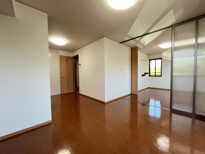 【居間・リビング】 | リビングタウン弓ヶ浜B棟