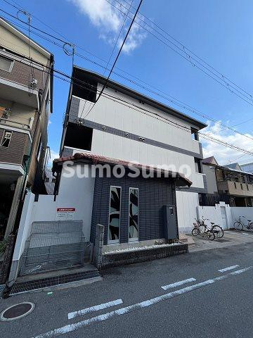 フェアリーテール出屋敷の外観