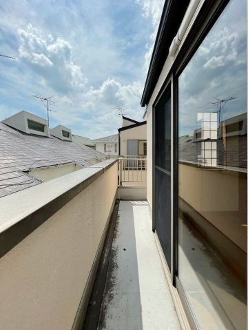 西岡本5丁目戸建のバルコニー