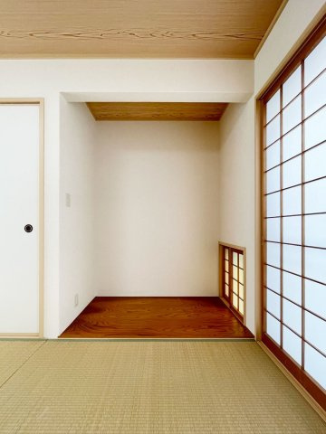 西岡本5丁目戸建の和室