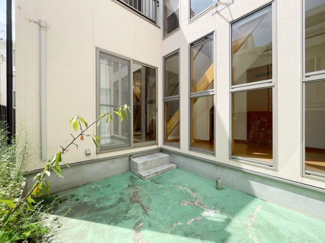 西岡本5丁目戸建の庭