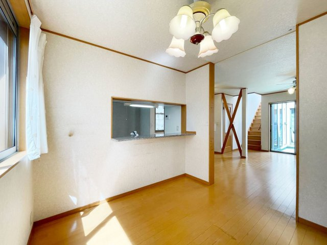 西岡本5丁目戸建のダイニング