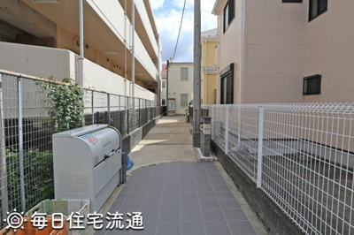 【エントランス】 | ファウンデーション美好