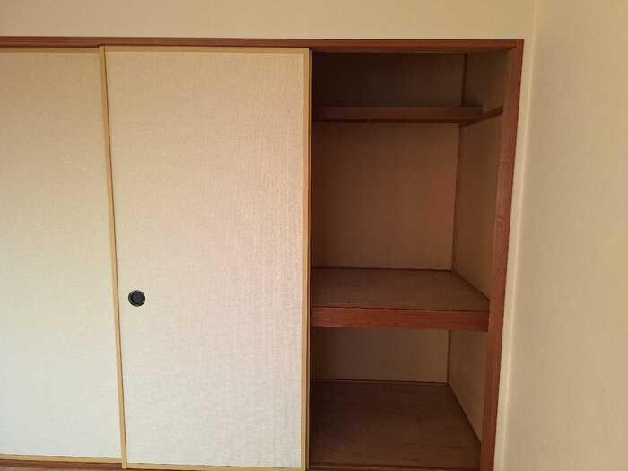 ロイヤルストーク　Bの収納