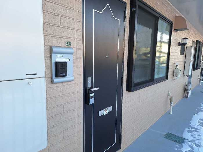 ロイヤルストーク　Bの玄関