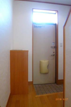 クローバー岡の玄関|シンプルで使いやすい玄関です