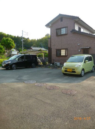 クローバー岡の駐車場|駐車場です