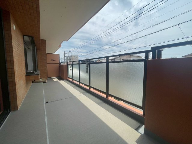 【バルコニー】 | ネオハイツ福間Ⅱ | バルコニーは陽当り良好で、たっぷりのお洗濯物もよく乾きます
