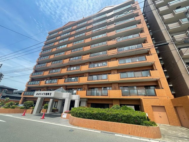 【外観】 | ネオハイツ福間Ⅱ | 福間駅まで徒歩10分の好立地。スーパーやディスカウントストアが近くにありお買い物に便利なエリアです