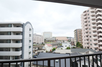 【展望】 | 前面はさえぎる高層ビルもなく、美しい青空の眺望が広がります