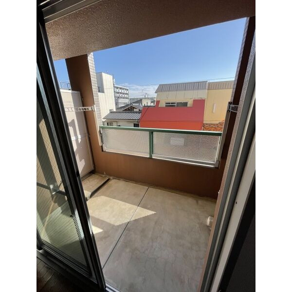 ビュークレスト平尾南のバルコニー