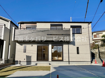 【外観】 | 三島市谷田 新築一戸建て 2号棟 | 建物外観を気になさる方へ、見た目の良い物件です