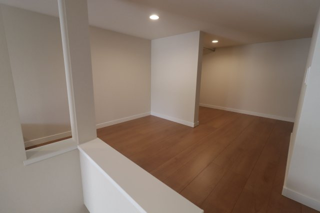 Crecia大橋の内装