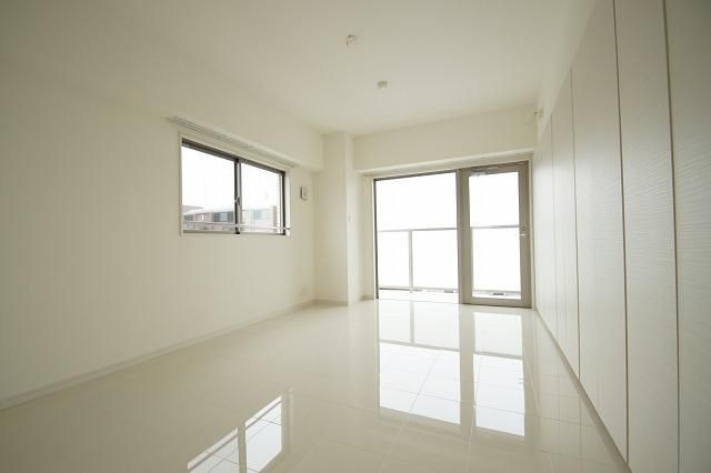 ラフィーネ井尻の居間・リビング