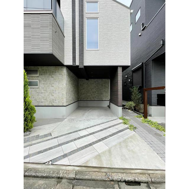 目黒区緑が丘3丁目戸建の駐車場