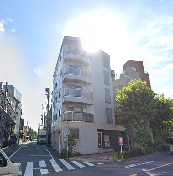練馬区豊玉北３丁目の賃貸マンションのエントランス