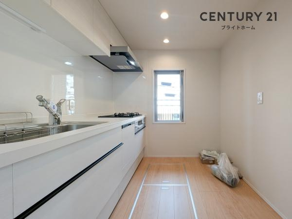 アールヴェール横濱反町のキッチン|広々としたキッチンは、
落ち着いて料理が出来ます！