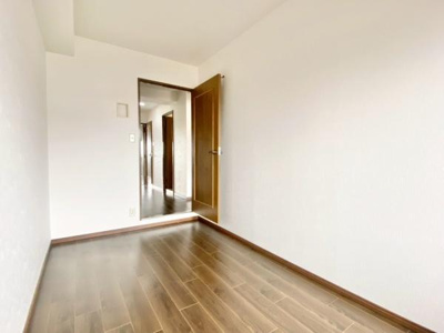 【洋室】 | イトーピア泉北深井 | 本を読んだり趣味の時間を楽しんだり家の中でひとり静かになれる空間(^o^)