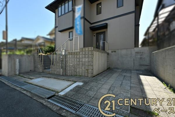 香芝市西真美１丁目　一戸建の駐車場|■現地撮影写真■駐車スペースは２台分完備！来客時なども安心です！