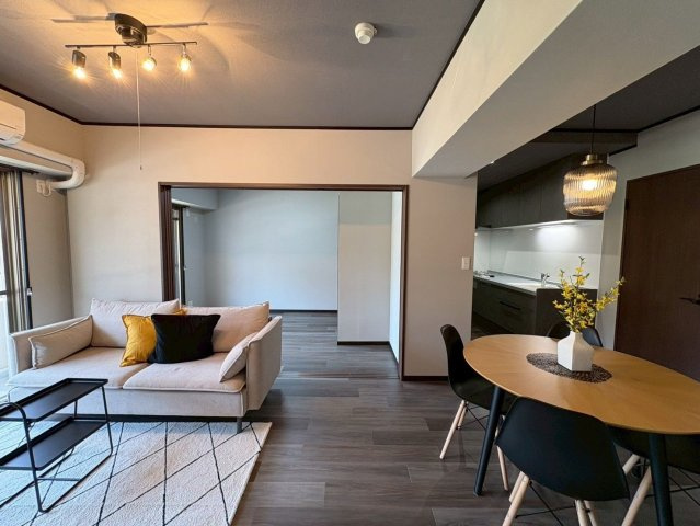 【居間・リビング】 | ラフィーネ春日原